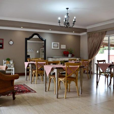 Bokmakierie Gastehuis Emalahleni Pty Ltd ภายนอก รูปภาพ