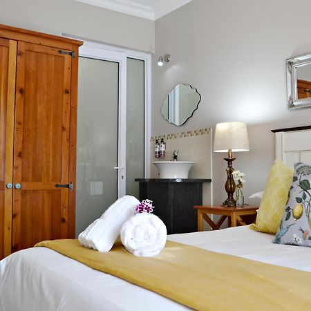 Bokmakierie Gastehuis Emalahleni Pty Ltd ภายนอก รูปภาพ