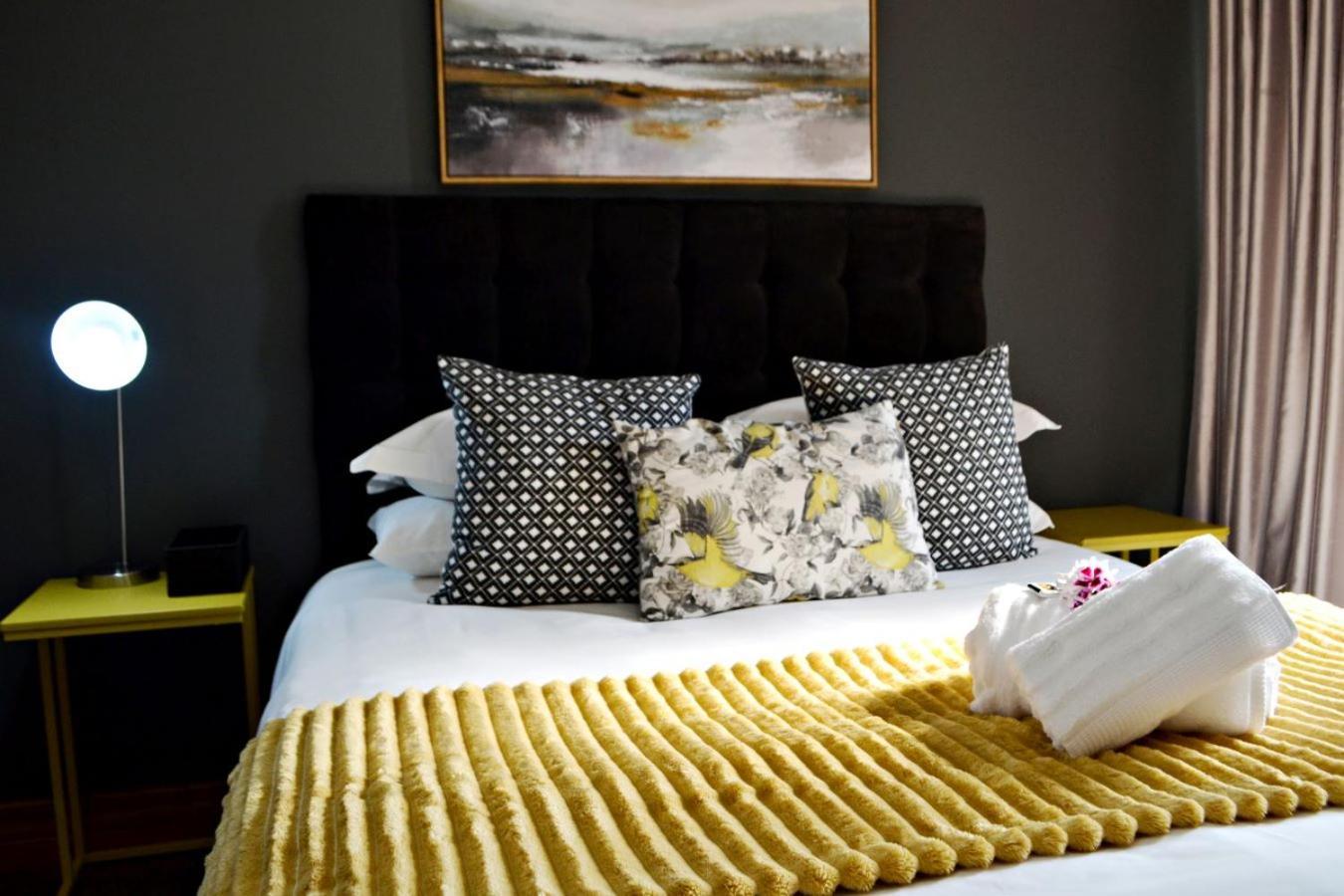Bokmakierie Gastehuis Emalahleni Pty Ltd ภายนอก รูปภาพ