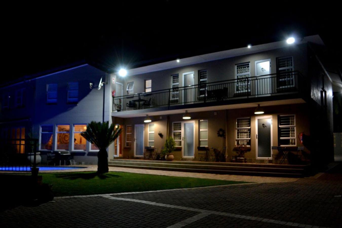 Bokmakierie Gastehuis Emalahleni Pty Ltd ภายนอก รูปภาพ