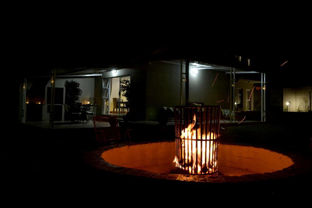 Bokmakierie Gastehuis Emalahleni Pty Ltd ภายนอก รูปภาพ